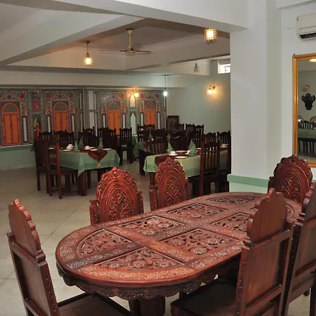 Rani Mahal Hotel-3